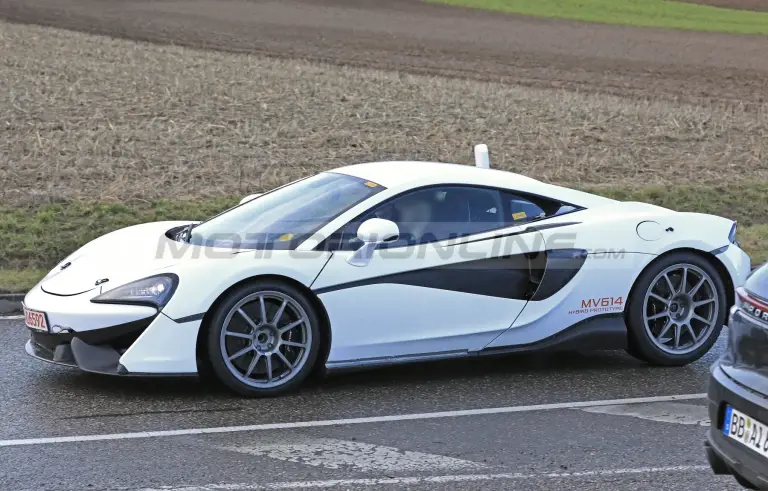 McLaren Sports Series 2021 - Foto spia 07-02-2020 - 4