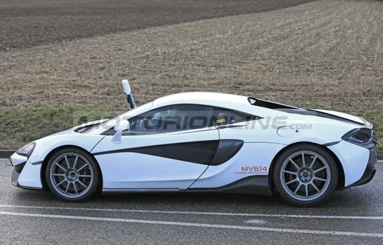 McLaren Sports Series 2021 - Foto spia 07-02-2020 - 7