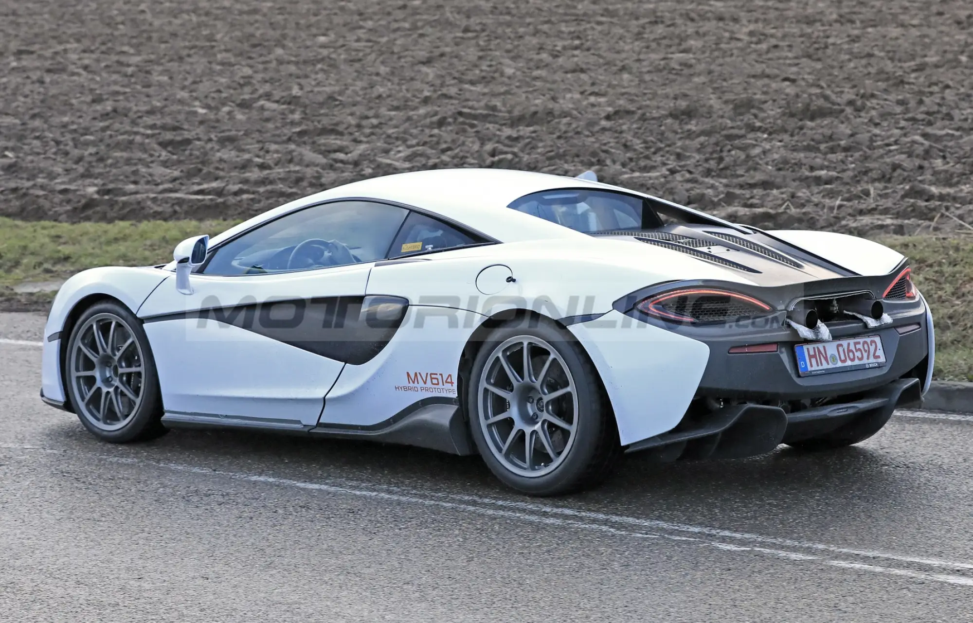 McLaren Sports Series 2021 - Foto spia 07-02-2020 - 9