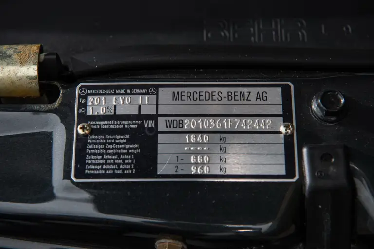Mercedes 190 E 2.5-16 Evo II - 18