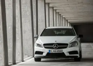 Mercedes A 45 AMG 2013 - 1