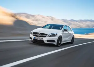 Mercedes A 45 AMG 2013 - 6