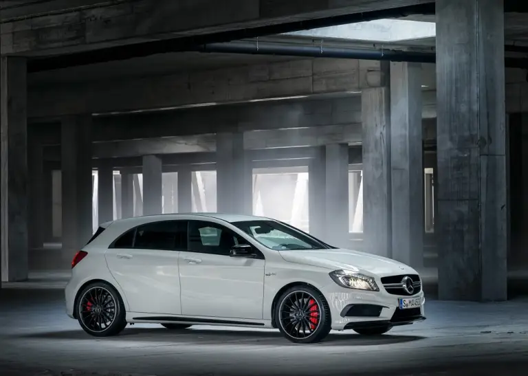 Mercedes A 45 AMG 2013 - 7