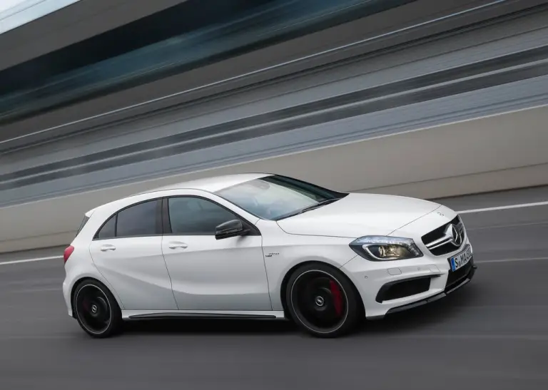 Mercedes A 45 AMG 2013 - 8
