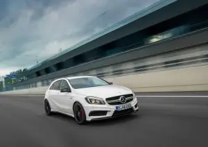 Mercedes A 45 AMG 2013