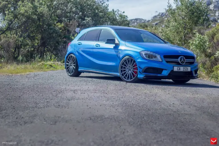 Mercedes A 45 AMG Blue Magic - 18