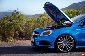 Mercedes A 45 AMG Blue Magic - 43