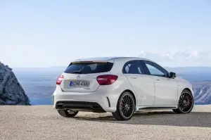 Mercedes A 45 AMG