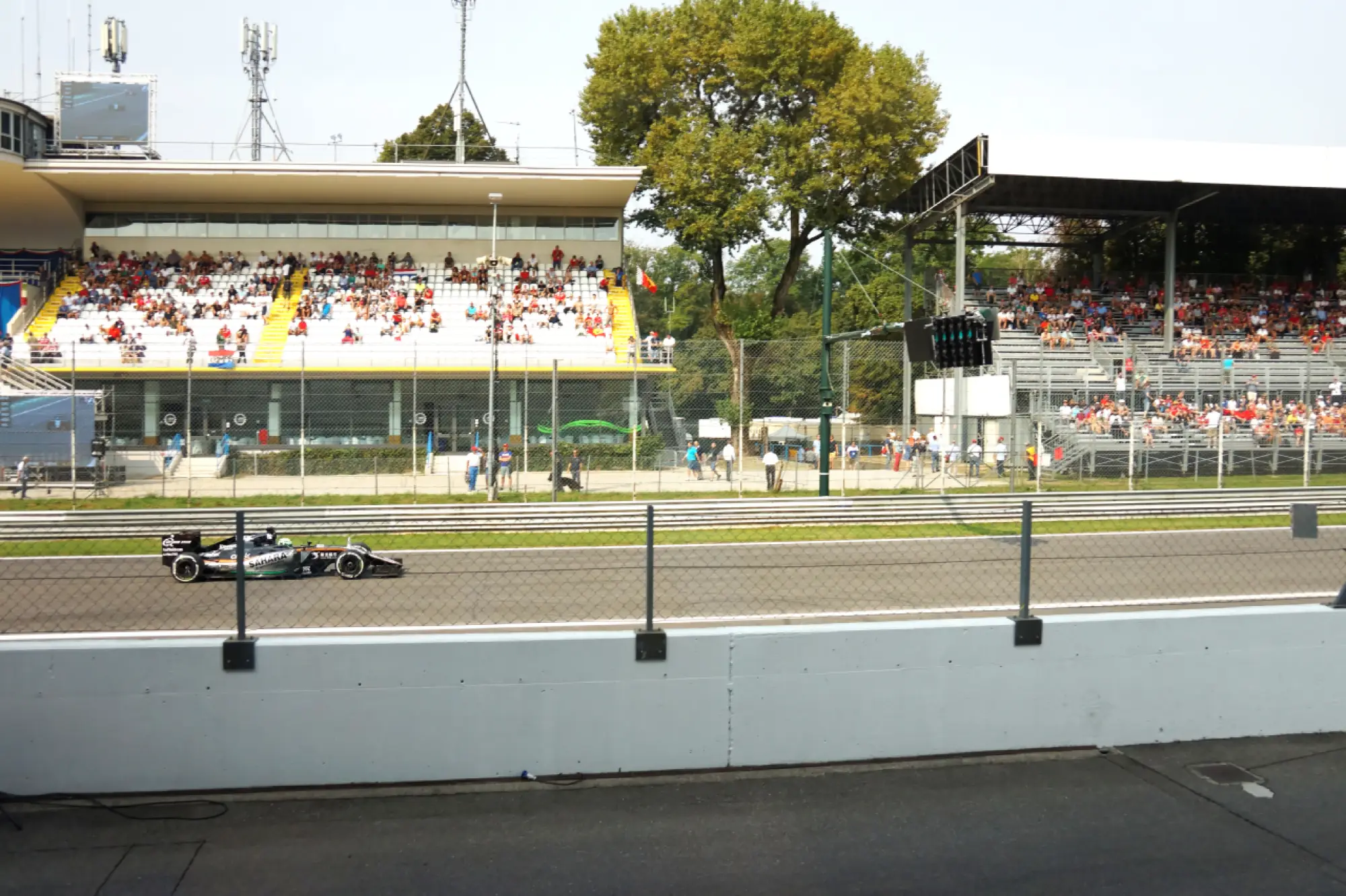 Mercedes - a Monza un week end da campioni accompagnati dalla nuova CLA - 12