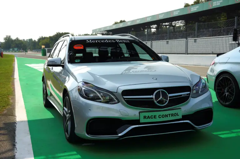 Mercedes - a Monza un week end da campioni accompagnati dalla nuova CLA - 65