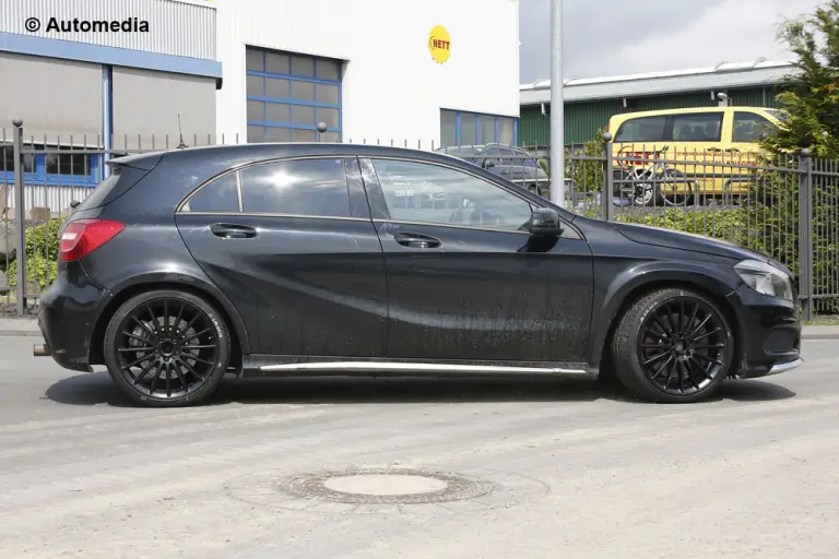 Mercedes A45 AMG Black Series - Foto spia 21-08-2013 - 3