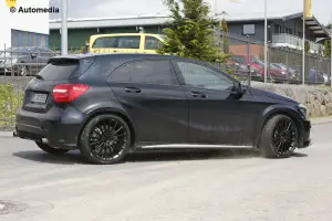 Mercedes A45 AMG Black Series - Foto spia 21-08-2013 - 4