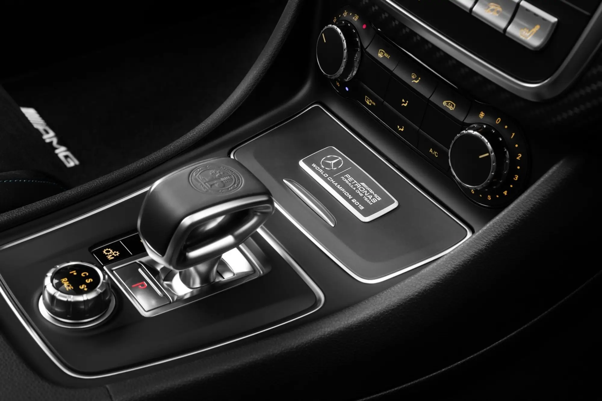 Mercedes A45 AMG Petronas 2015 World Champion Edition - 2