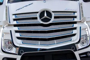 Mercedes Actros - Evento Shaping Future Transportation 10-06-2015 - 2