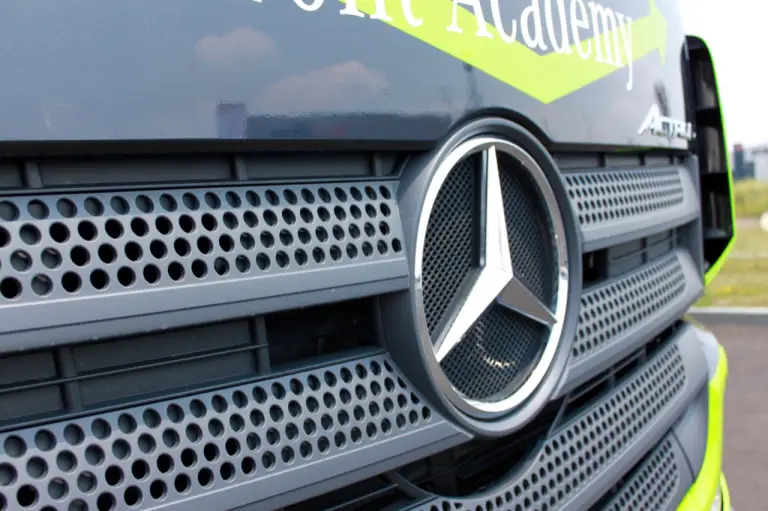 Mercedes Actros - Evento Shaping Future Transportation 10-06-2015 - 10