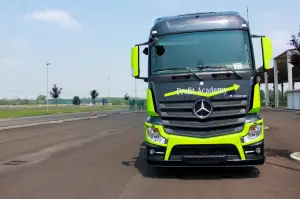 Mercedes Actros - Evento Shaping Future Transportation 10-06-2015