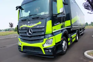 Mercedes Actros - Evento Shaping Future Transportation 10-06-2015