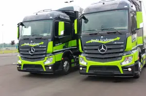 Mercedes Actros - Evento Shaping Future Transportation 10-06-2015 - 48