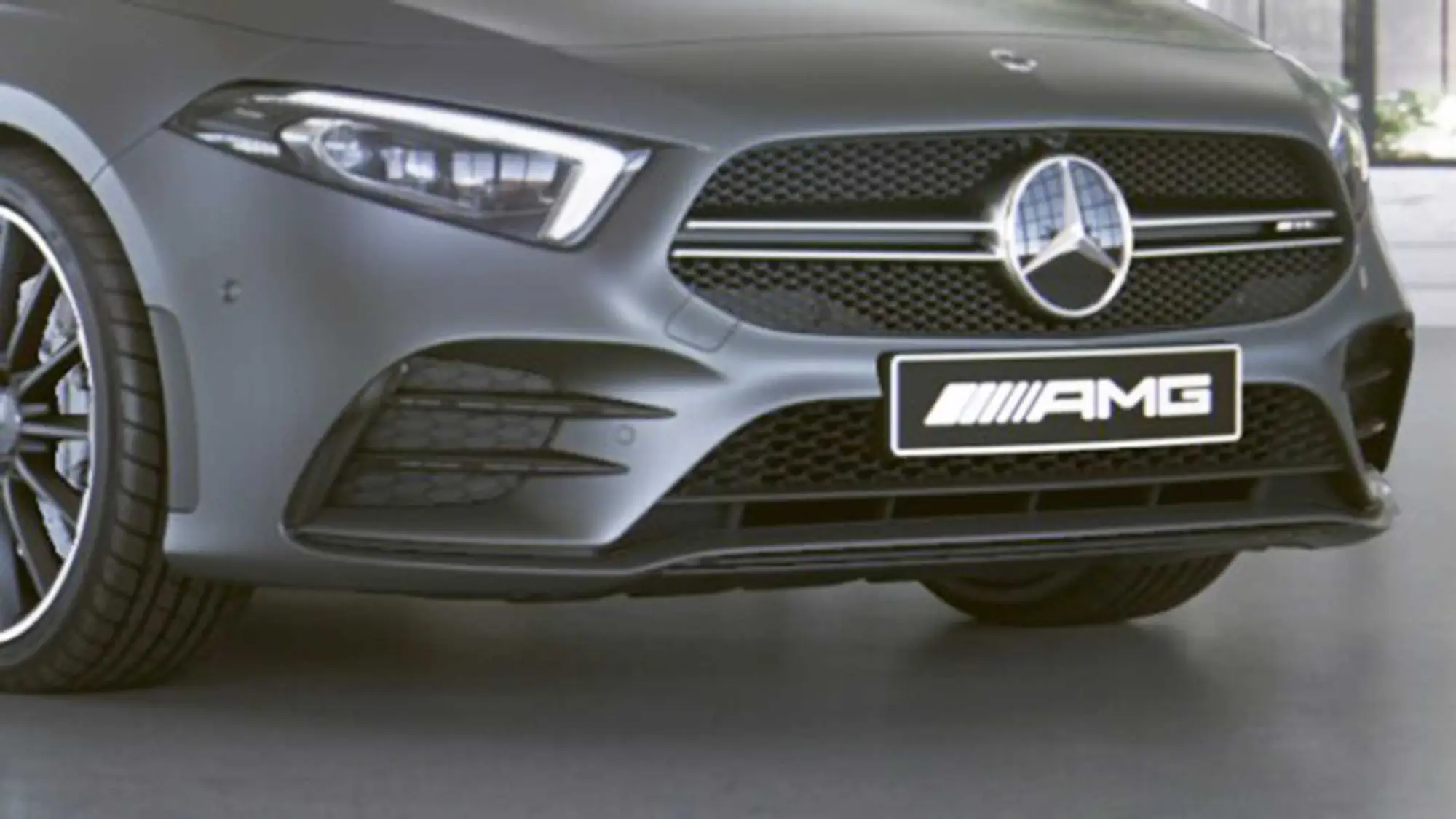 Mercedes-AMG A 35 4Matic Race Edition - 3