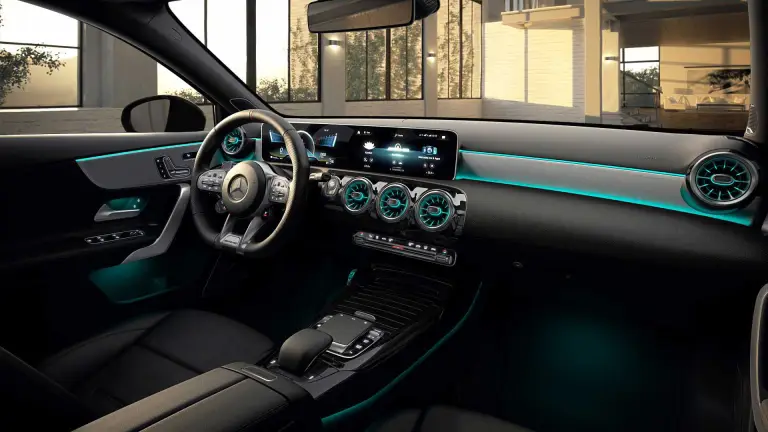 Mercedes-AMG A 35 4Matic Race Edition - 9