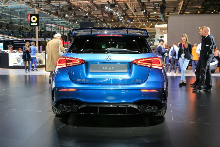 Mercedes-AMG A 35 - Salone di Parigi 2018 - 10