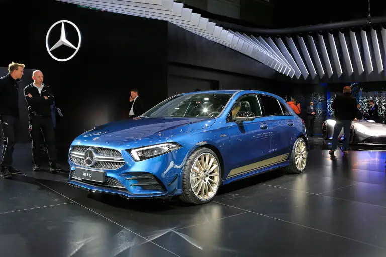 Mercedes-AMG A 35 - Salone di Parigi 2018 - 2