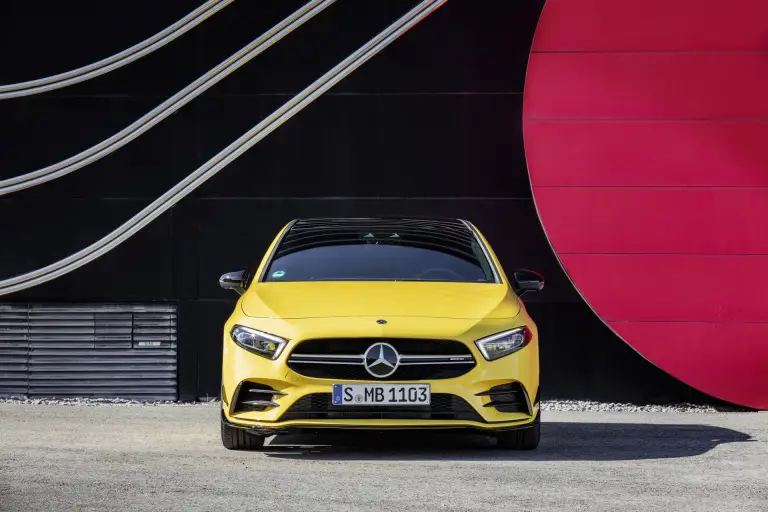 Mercedes-AMG A 35 - 10