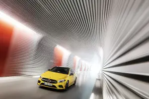 Mercedes-AMG A 35 - 16