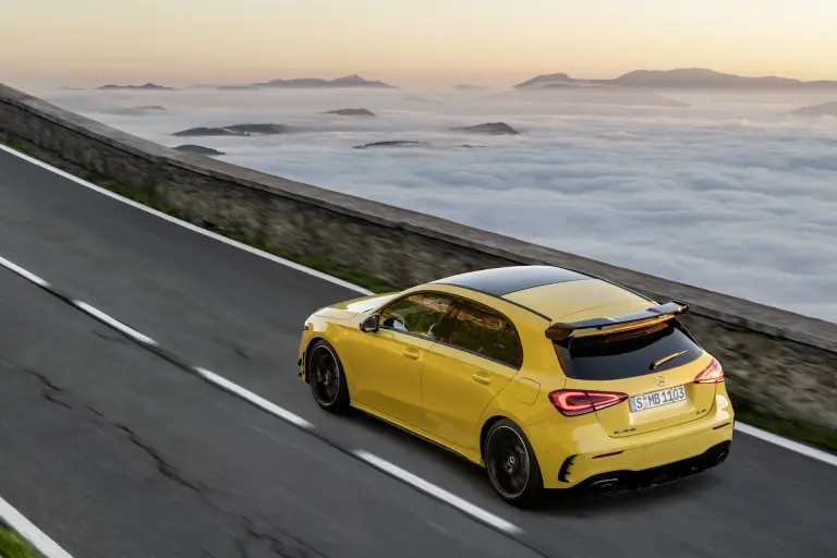 Mercedes-AMG A 35 - 25