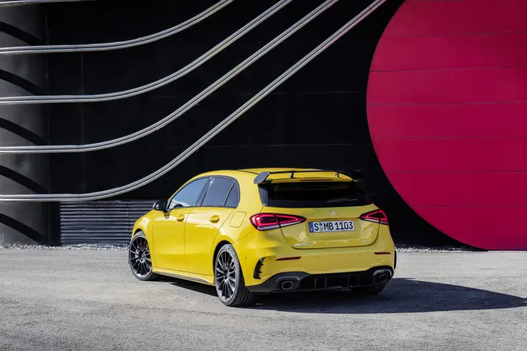 Mercedes-AMG A 35 - 5