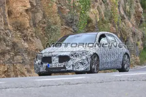 Mercedes AMG A 45 foto spia 2 Agosto 2017 - 2