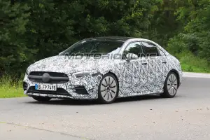 Mercedes-AMG A35 Sedan foto spia 21 giugno 2018