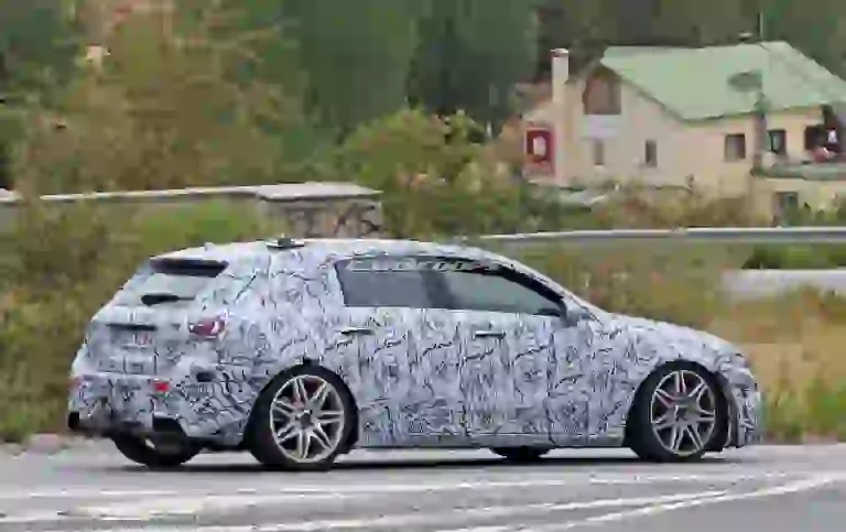 Mercedes-AMG A45 2018-2019 - 6