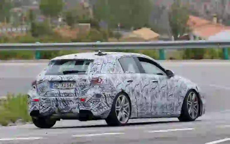 Mercedes-AMG A45 2018-2019 - 8