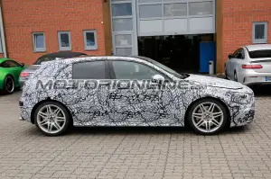 Mercedes-AMG A45 foto spia 20 settembre 2017