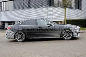 Mercedes-AMG C 43 2023 - Foto Spia 16-12-2021 - 10