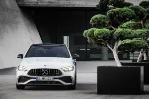 Mercedes-AMG C 43 2023 - Foto