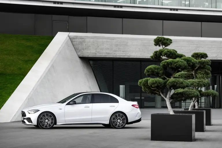 Mercedes-AMG C 43 2023 - Foto - 54