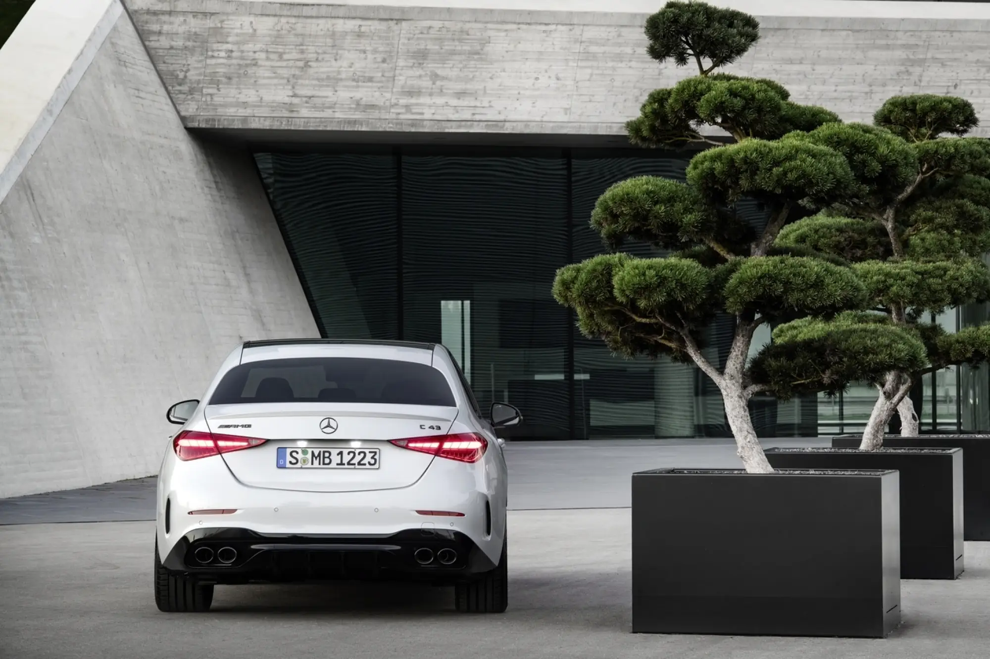 Mercedes-AMG C 43 2023 - Foto - 52