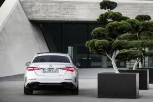 Mercedes-AMG C 43 2023 - Foto