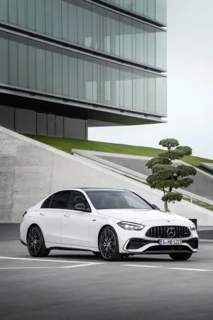Mercedes-AMG C 43 2023 - Foto