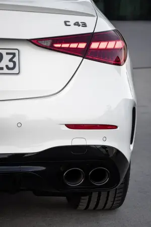 Mercedes-AMG C 43 2023 - Foto