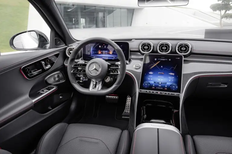 Mercedes-AMG C 43 2023 - Foto - 34
