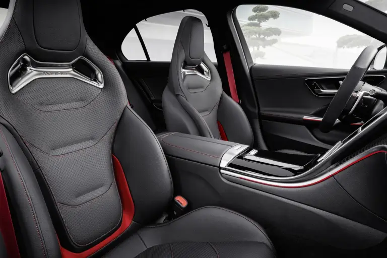 Mercedes-AMG C 43 2023 - Foto - 43