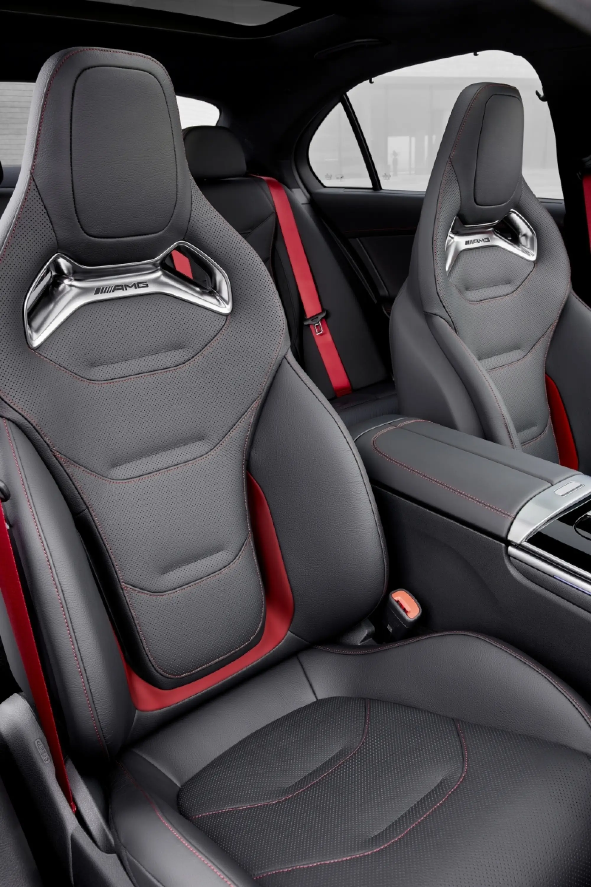 Mercedes-AMG C 43 2023 - Foto - 18