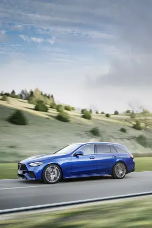Mercedes-AMG C 43 2023 - Foto