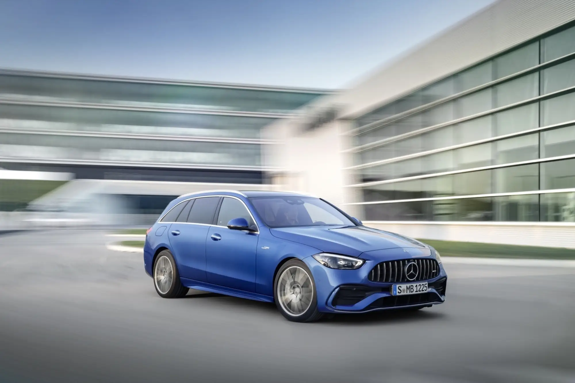 Mercedes-AMG C 43 2023 - Foto - 8