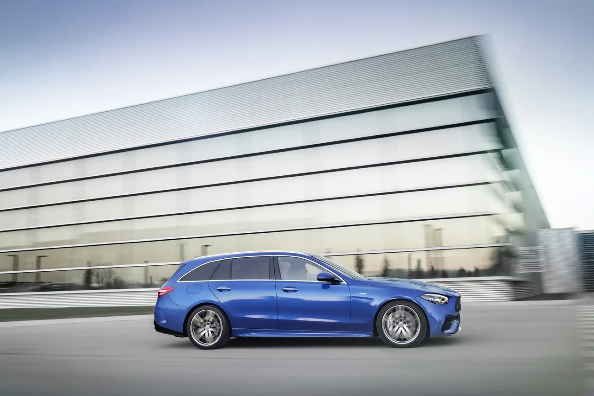 Mercedes-AMG C 43 2023 - Foto - 12