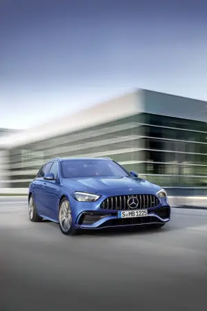 Mercedes-AMG C 43 2023 - Foto