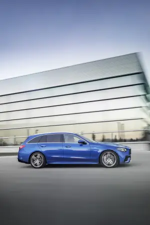 Mercedes-AMG C 43 2023 - Foto
